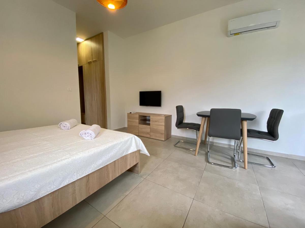 Petrovac Villa Dolphin Apartments מראה חיצוני תמונה