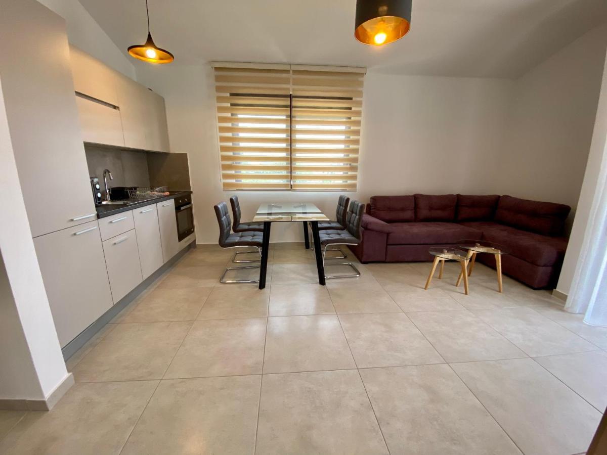 Petrovac Villa Dolphin Apartments מראה חיצוני תמונה