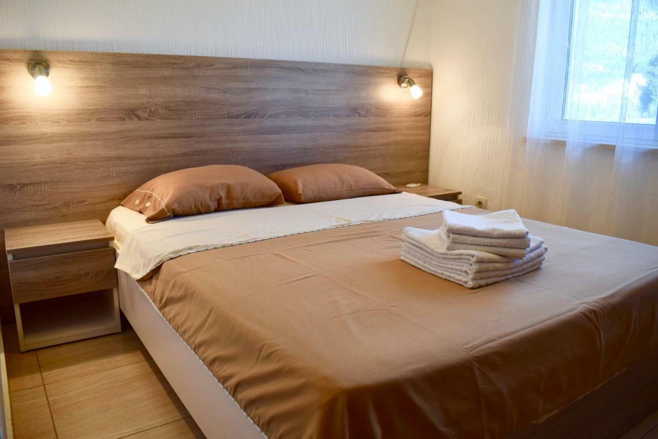Petrovac Villa Dolphin Apartments מראה חיצוני תמונה