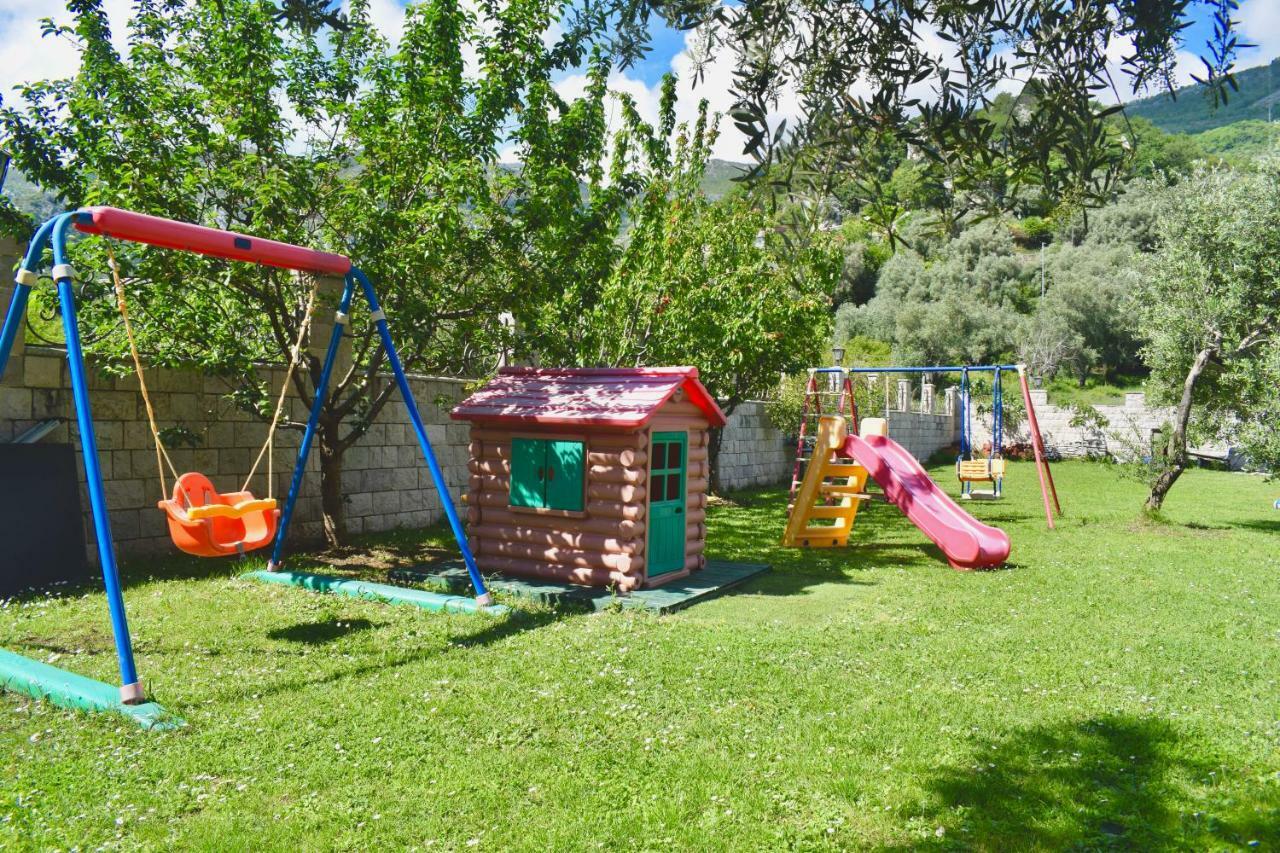 Petrovac Villa Dolphin Apartments מראה חיצוני תמונה