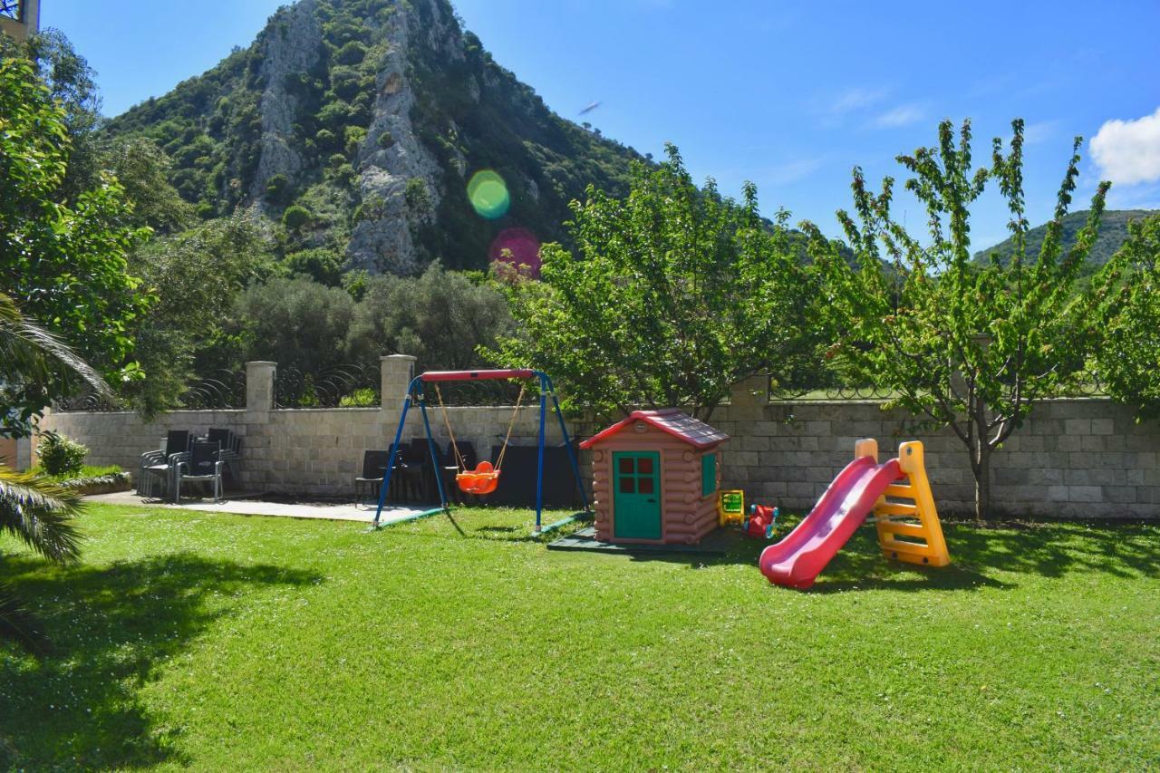 Petrovac Villa Dolphin Apartments מראה חיצוני תמונה