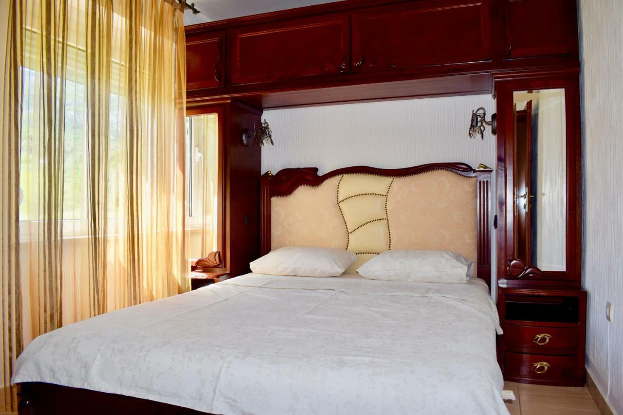Petrovac Villa Dolphin Apartments מראה חיצוני תמונה